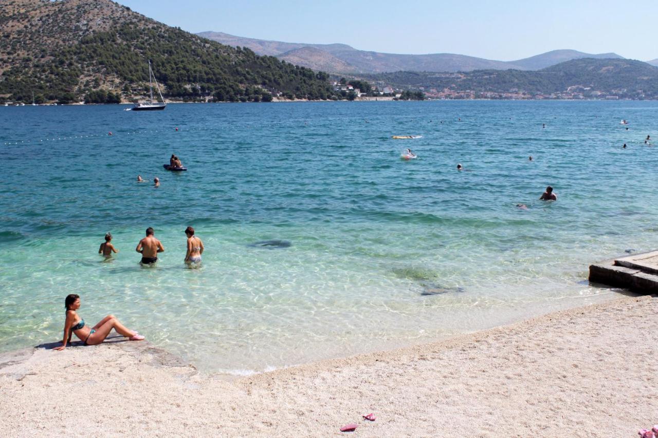 Apartments With A Parking Space Marina, Trogir - 11554 ภายนอก รูปภาพ